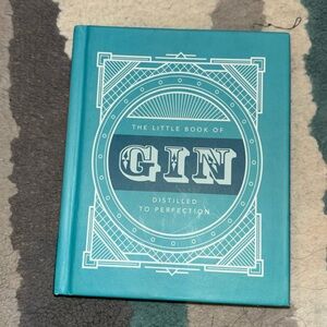 Gin and whiskey collectible mini books